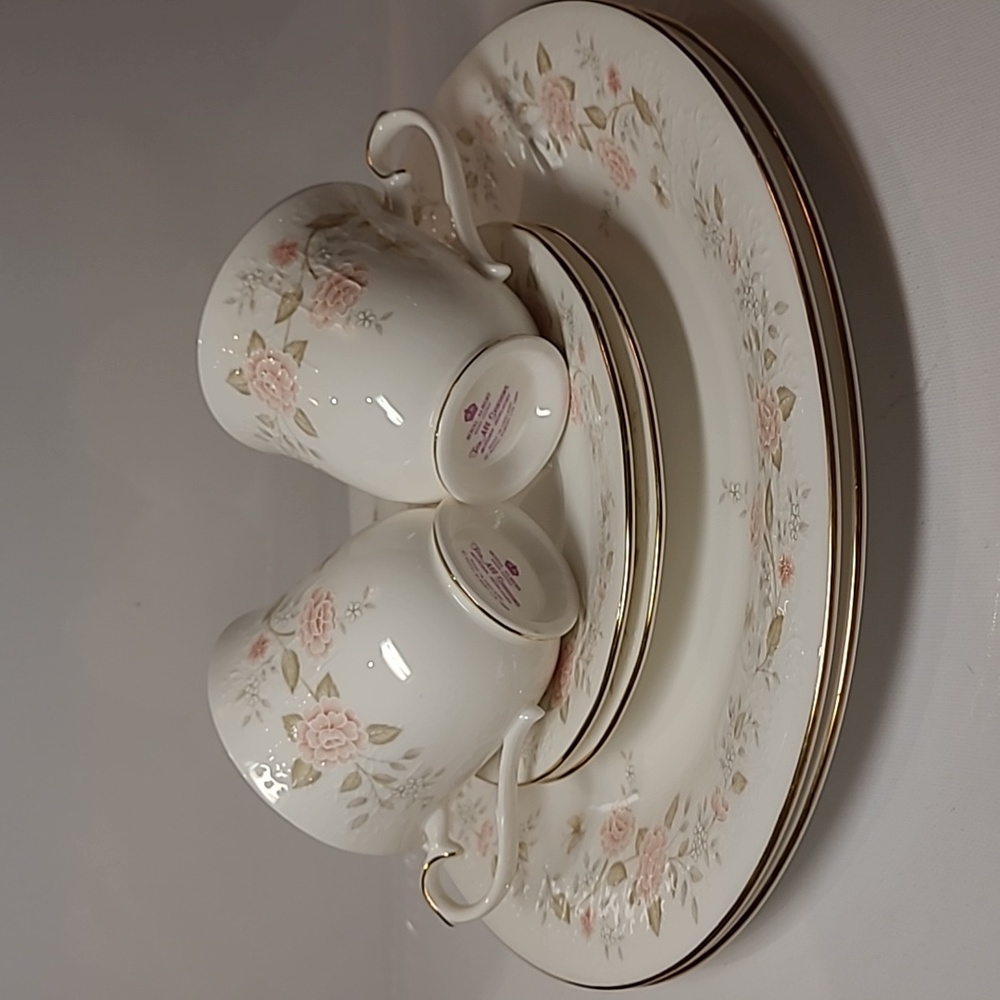 Vintage Royal Albert For all season large plate-10.5 ".Teacup and saucer 6pcs